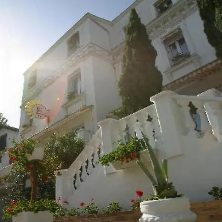 Citotel Beausoleil 3* Dax